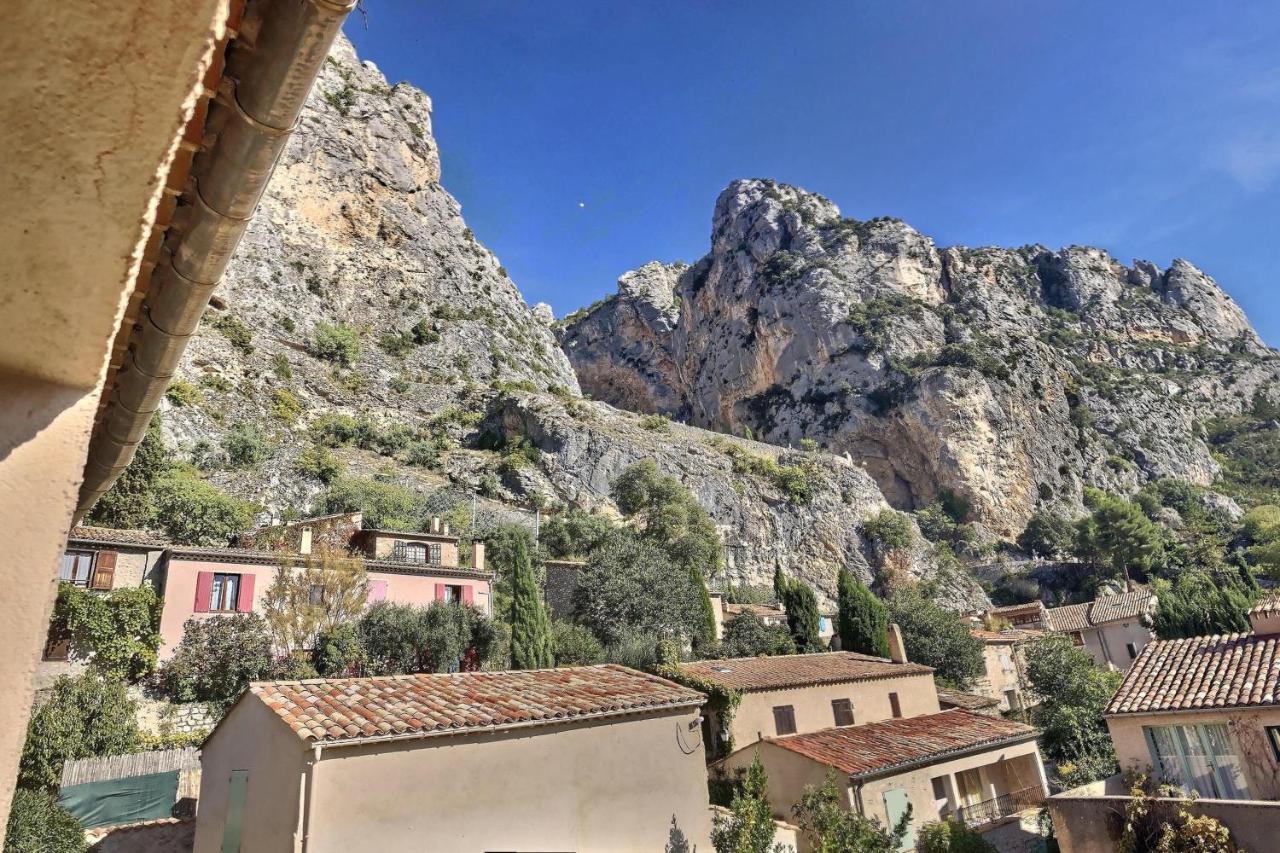 Studio Vue Sur Les Toits, Lumineux Moustiers #2 Exterior photo